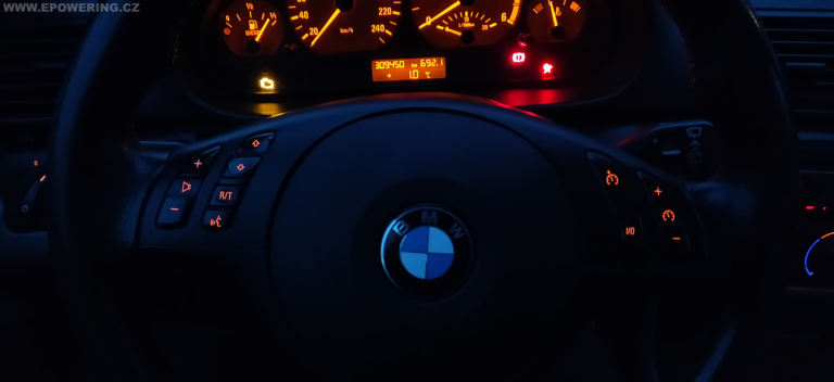 BMW E46 Dovybavení: Volant s multifunkcí a tempomatem